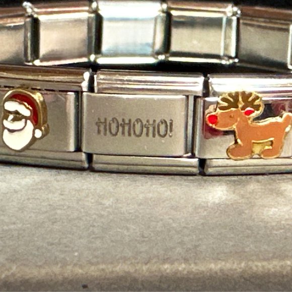 Pagoda Charm Bracelet - Picture 4 of 5